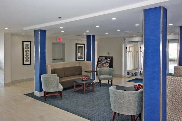 Holiday Inn Express Branford-New Haven image 6