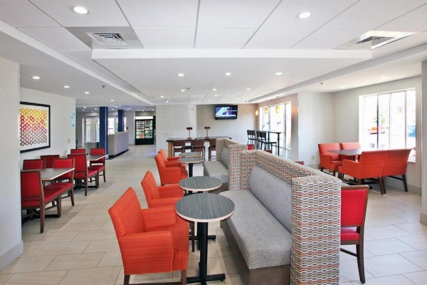 Holiday Inn Express Branford-New Haven image 8